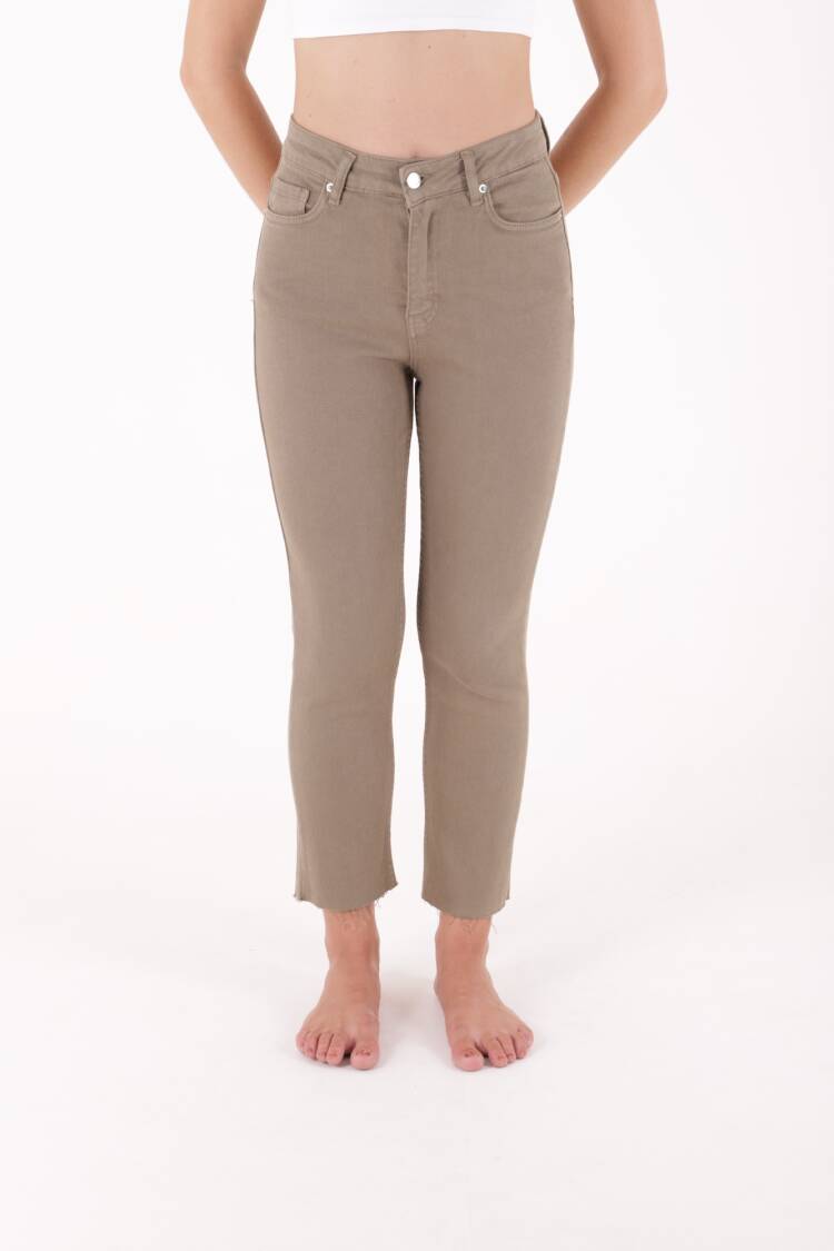 Tassel Finished High Waist Mom Fit Jean