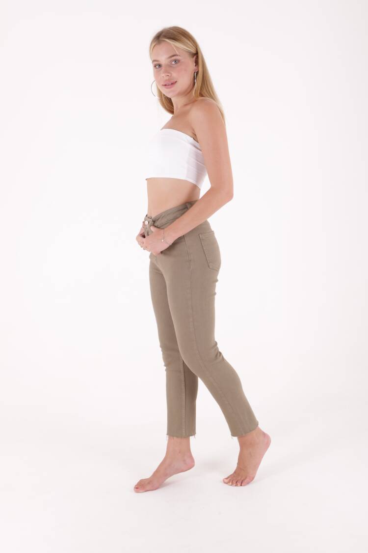 Tassel Finished High Waist Mom Fit Jean