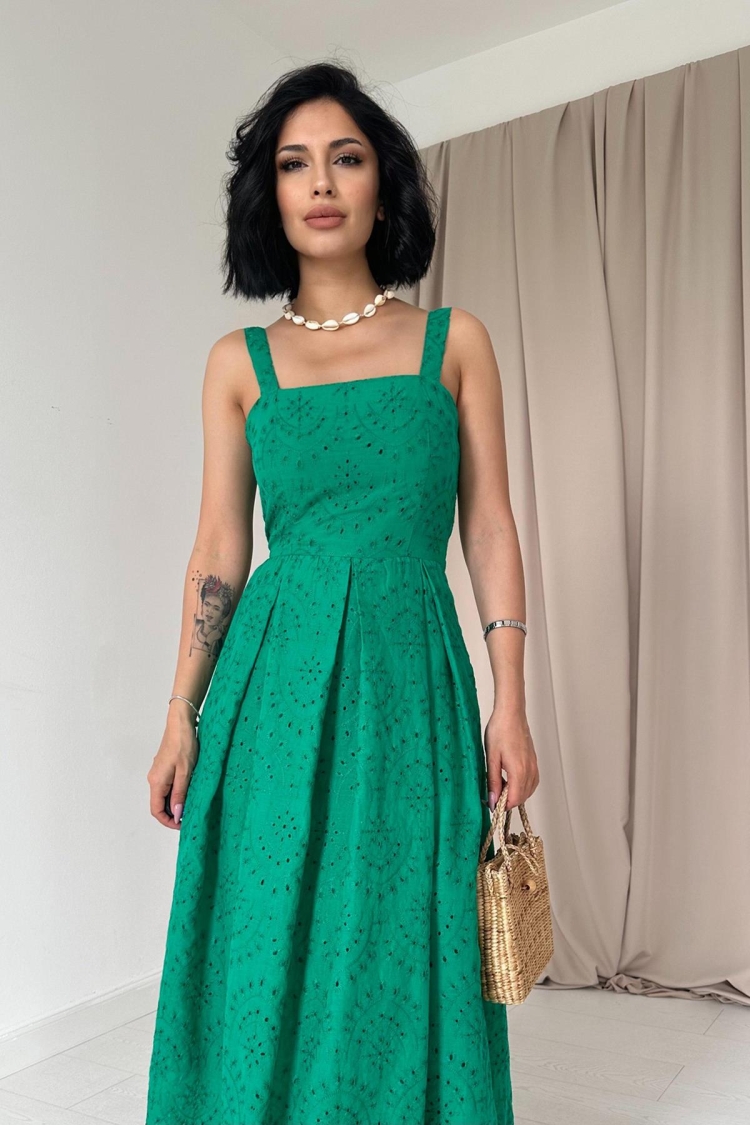 Embroidery Dress With Hangers