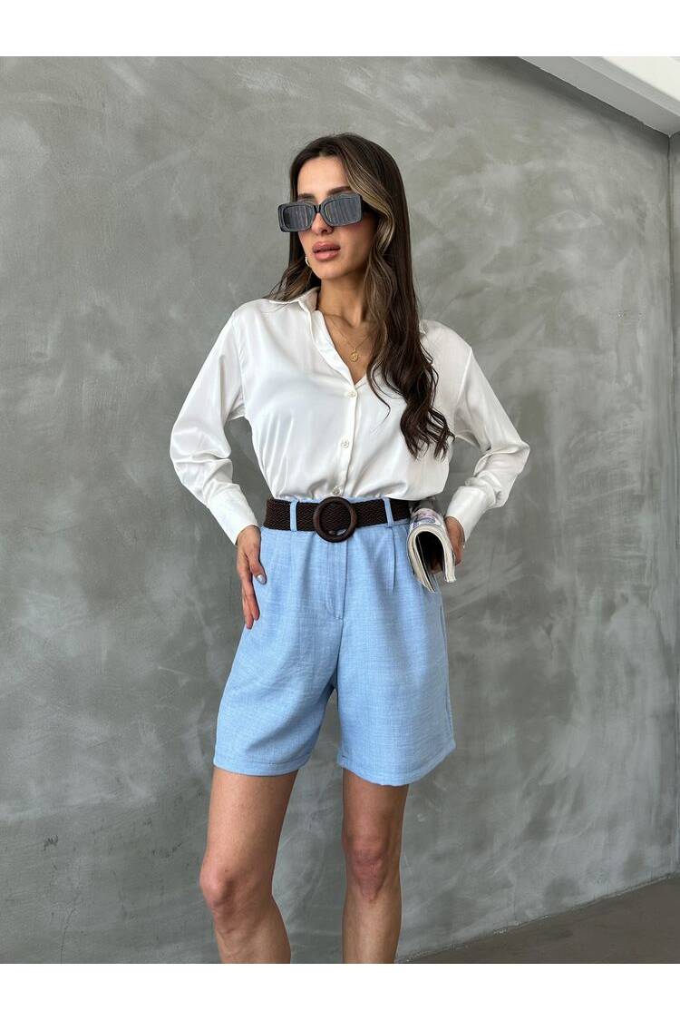 D 2686 Belted Shorts