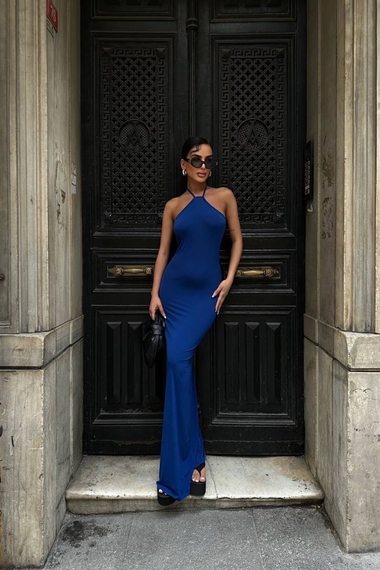Halter NeckBackless Maxi Length Sandy Dress