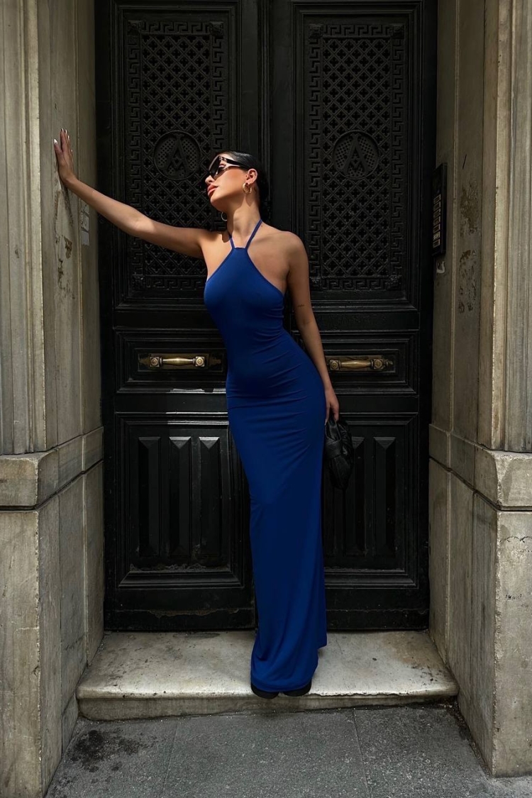 Halter NeckBackless Maxi Length Sandy Dress