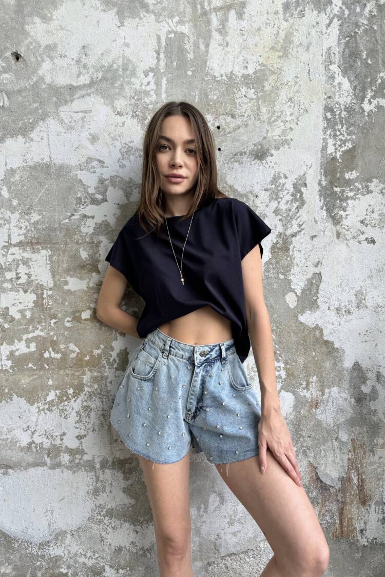 Basic T-Shirt