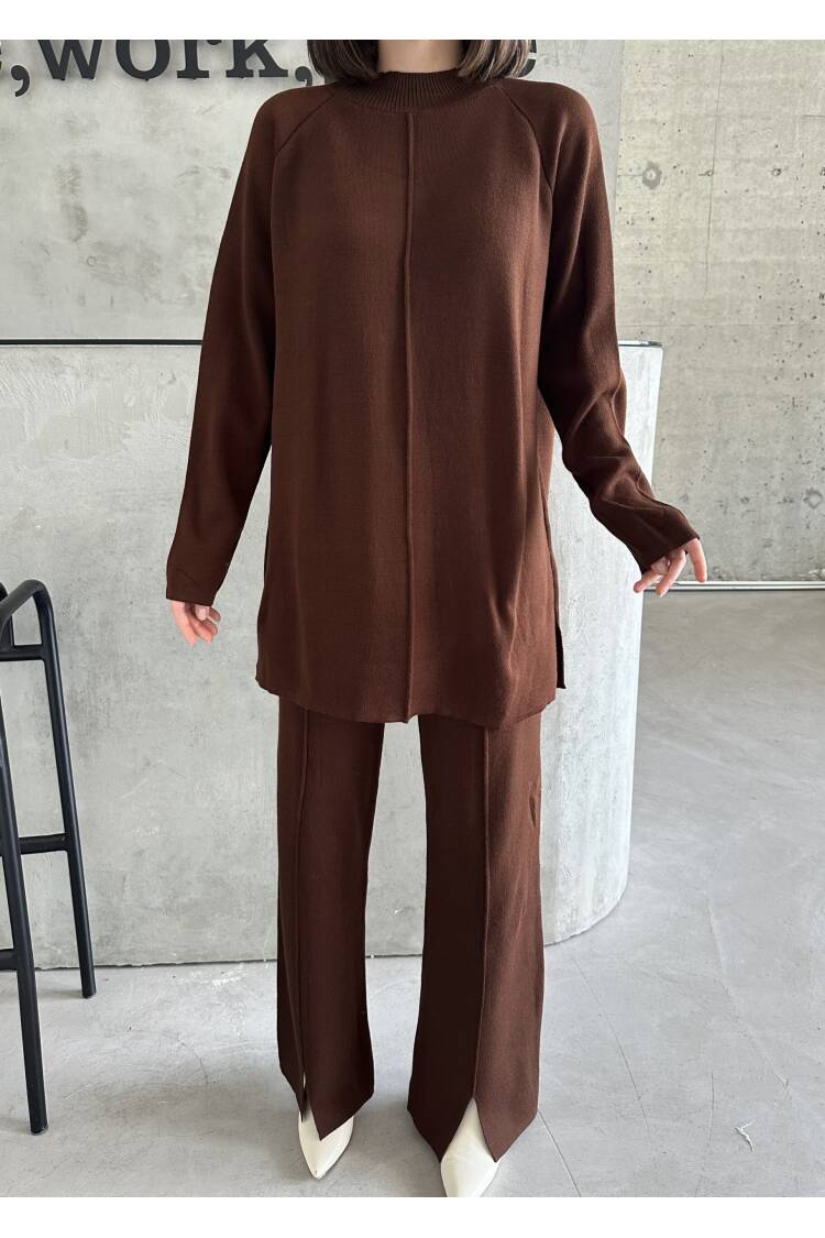 Slit And Ribbed Suit