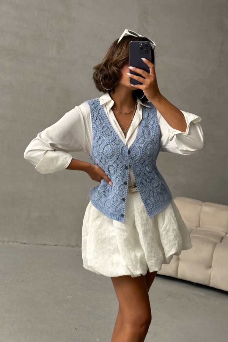 Buttoned Lace Vest