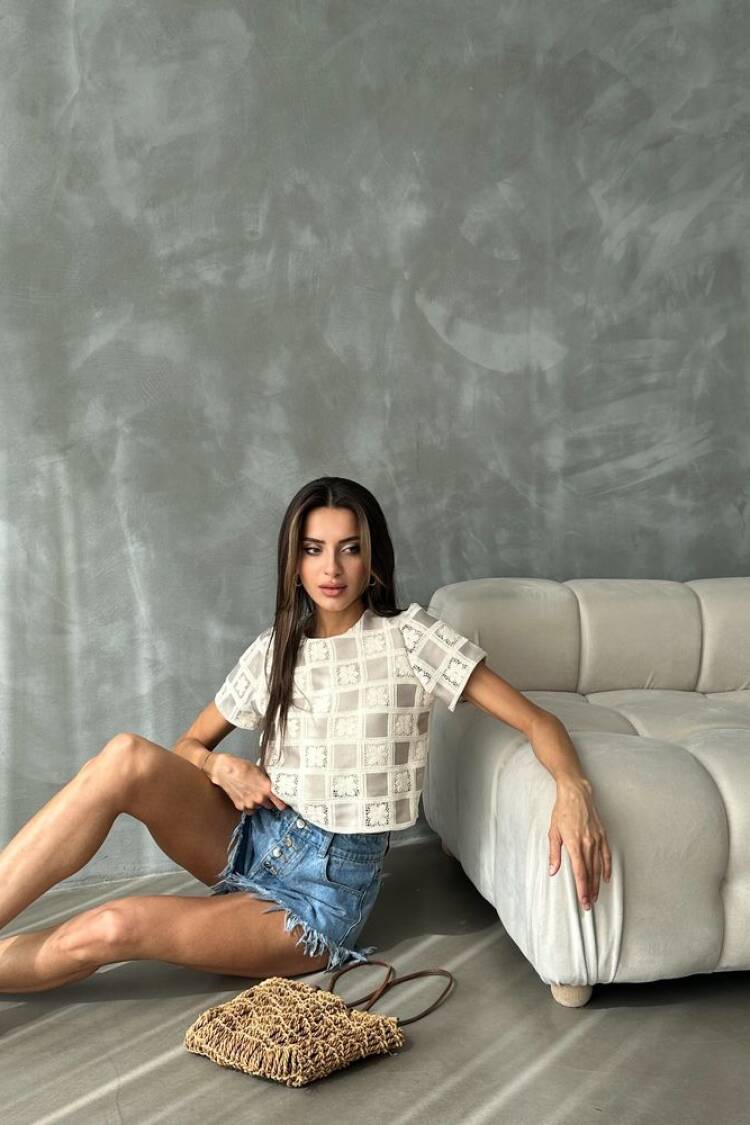Raw Stone Short Sleeve Checker Pattern Crochet Blouse