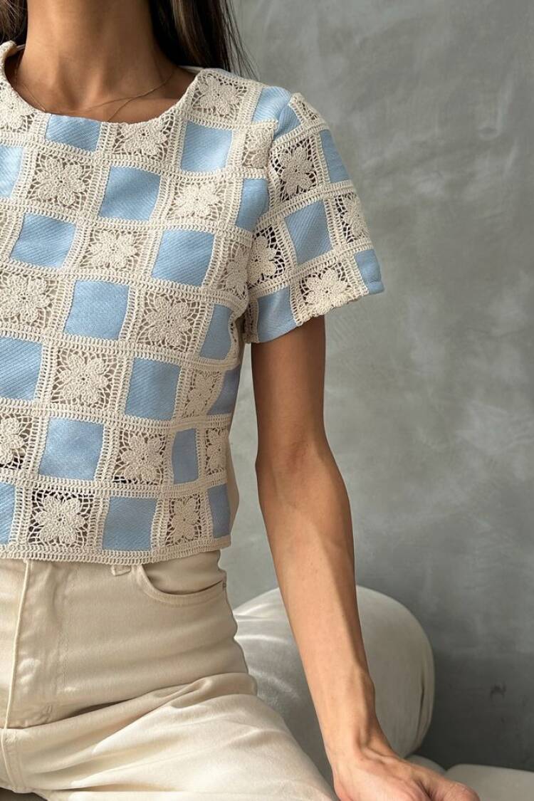RawShort Sleeve Checkerboard Pattern Crochet Blouse