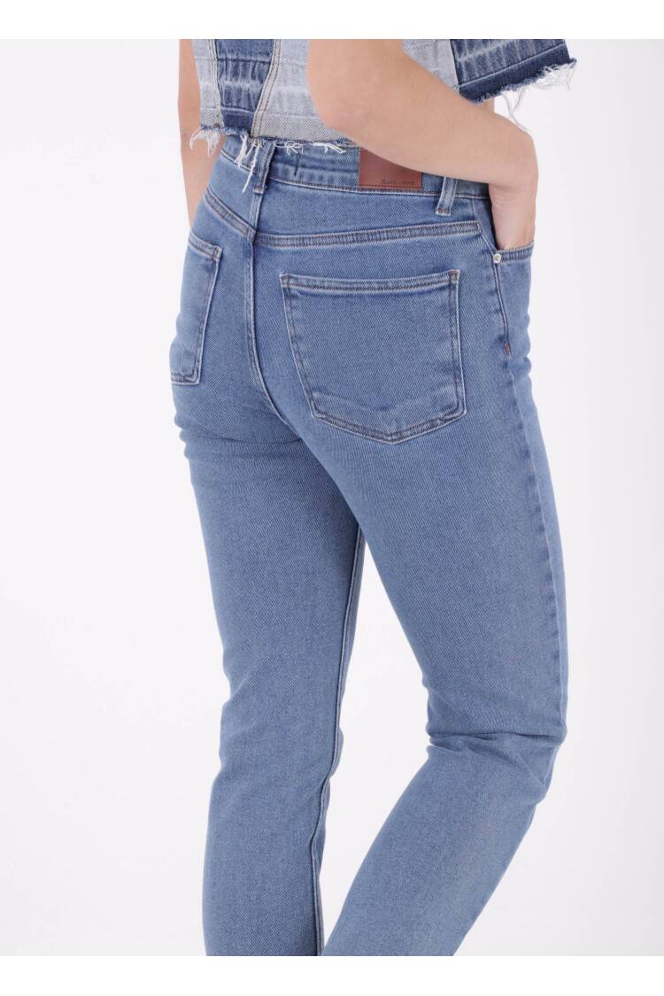Seamless Mom Fit Jeans