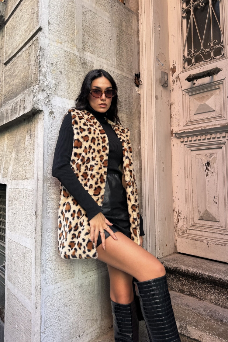 Leopard Plush Wide Cut Vest 28308