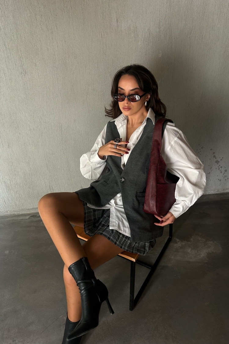 Raised Polyviscose Wide Cut Lined Vest 28243