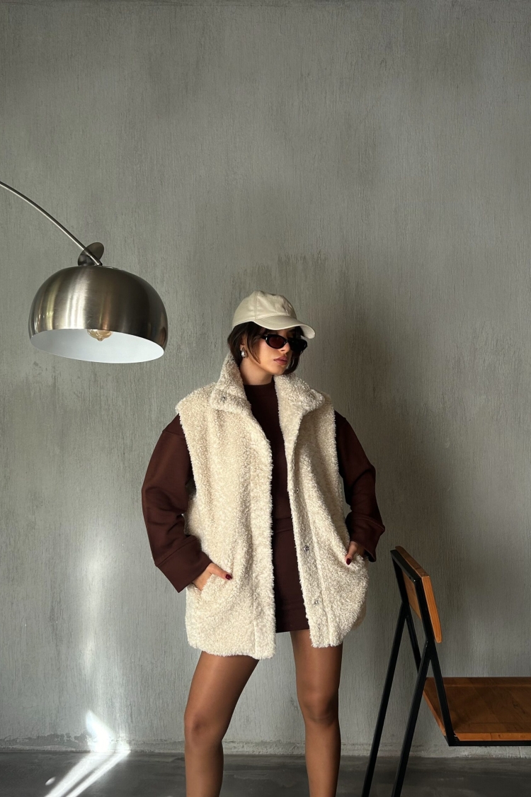 Hidden Snap Detail Lined Plush Vest 28267