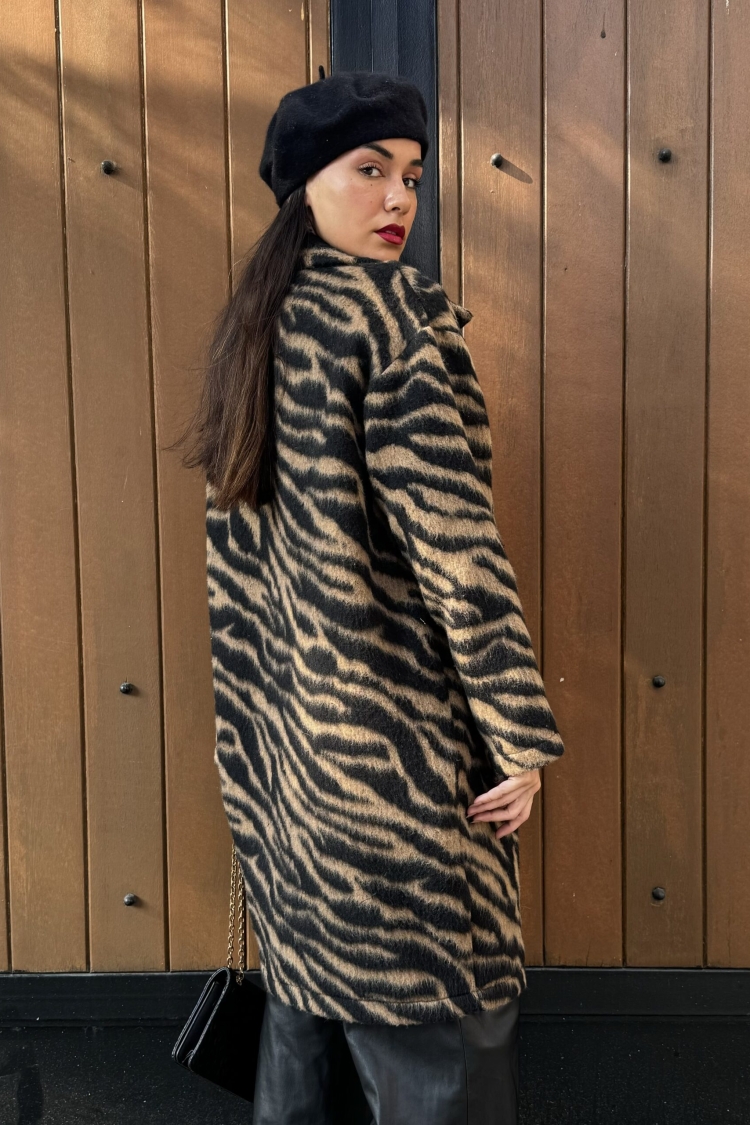 Zebra Patterned Raised Lined Cachet Coat 26207
