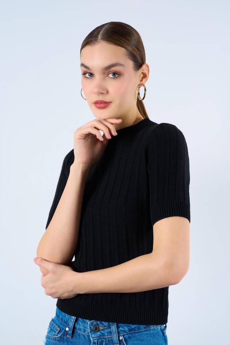Ribbed Short Sleeve Sweater
