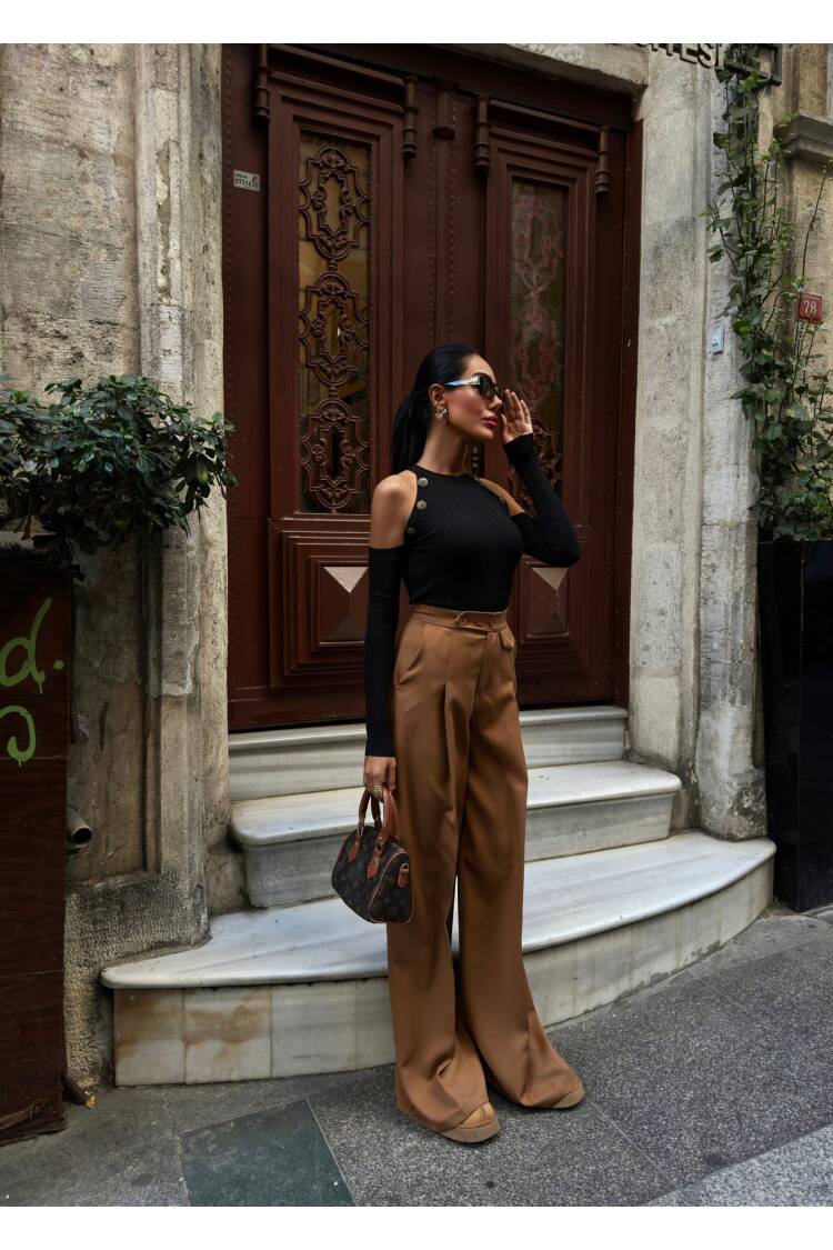 Three Button Detail Trousers
