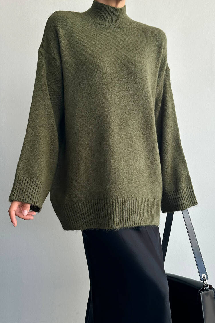 Half Turtleneck Long Sweater