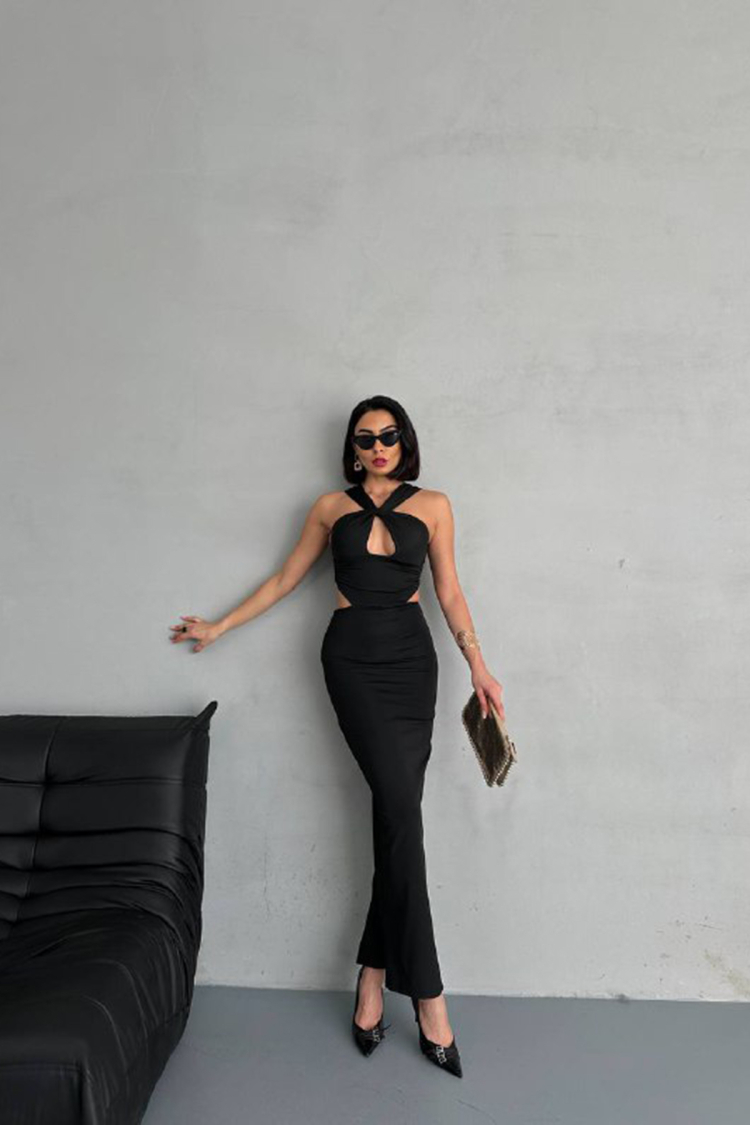 Low Cut Maxi Dress With Chest Detail