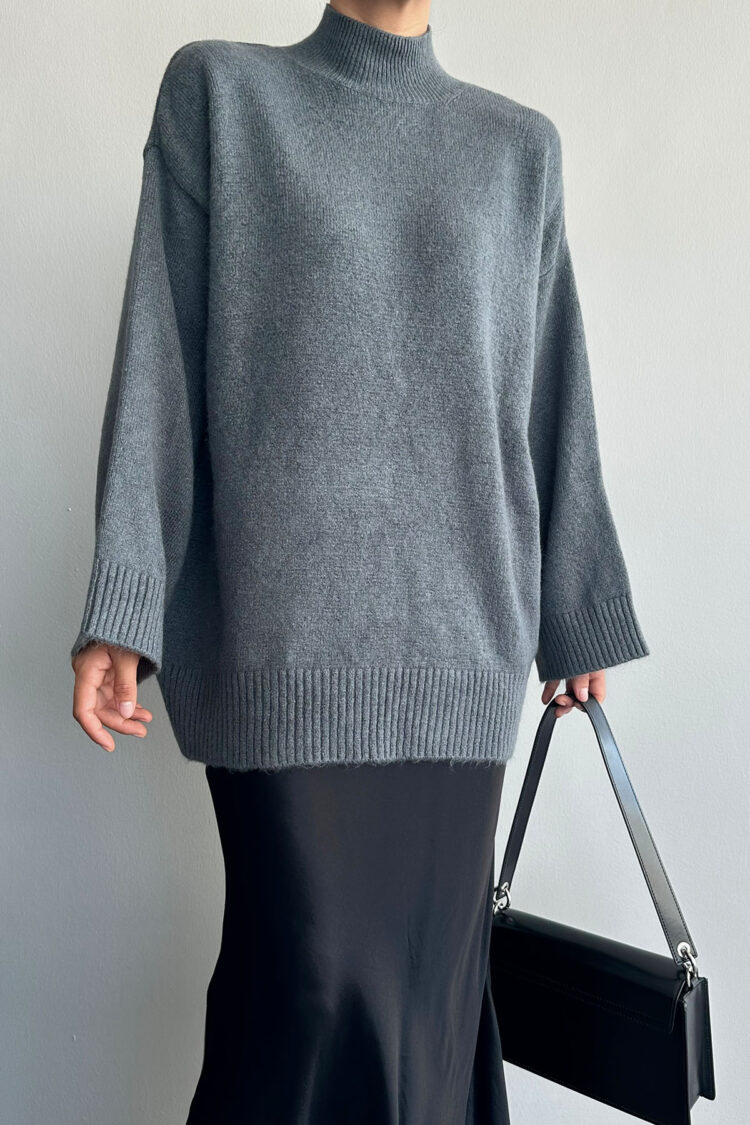 Half Turtleneck Long Sweater - Smoke