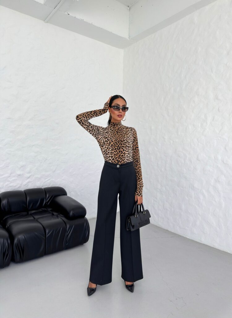 230 Gr Poly Viscose Lycra Metal Button Palazzo Trousers