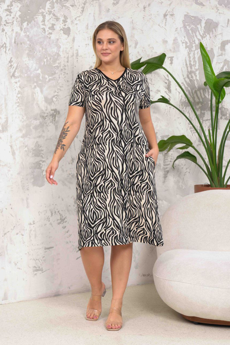 Stretch Fabric Patterned Plus Size Dress - Black