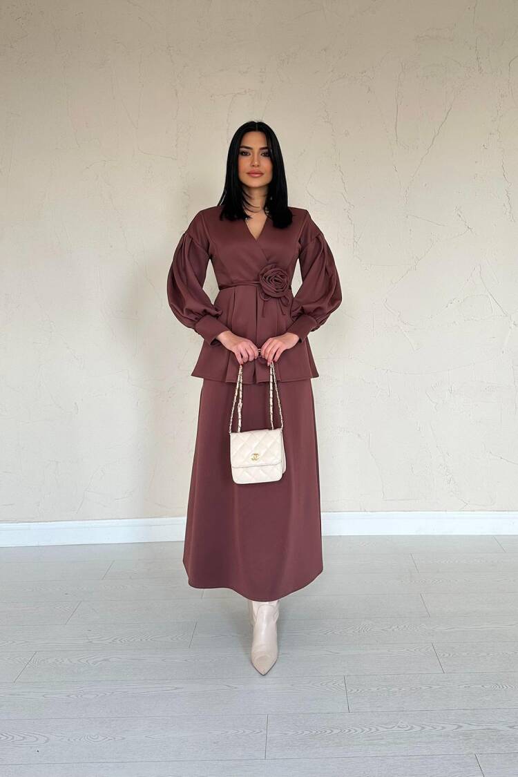 Rose Detailed Suit