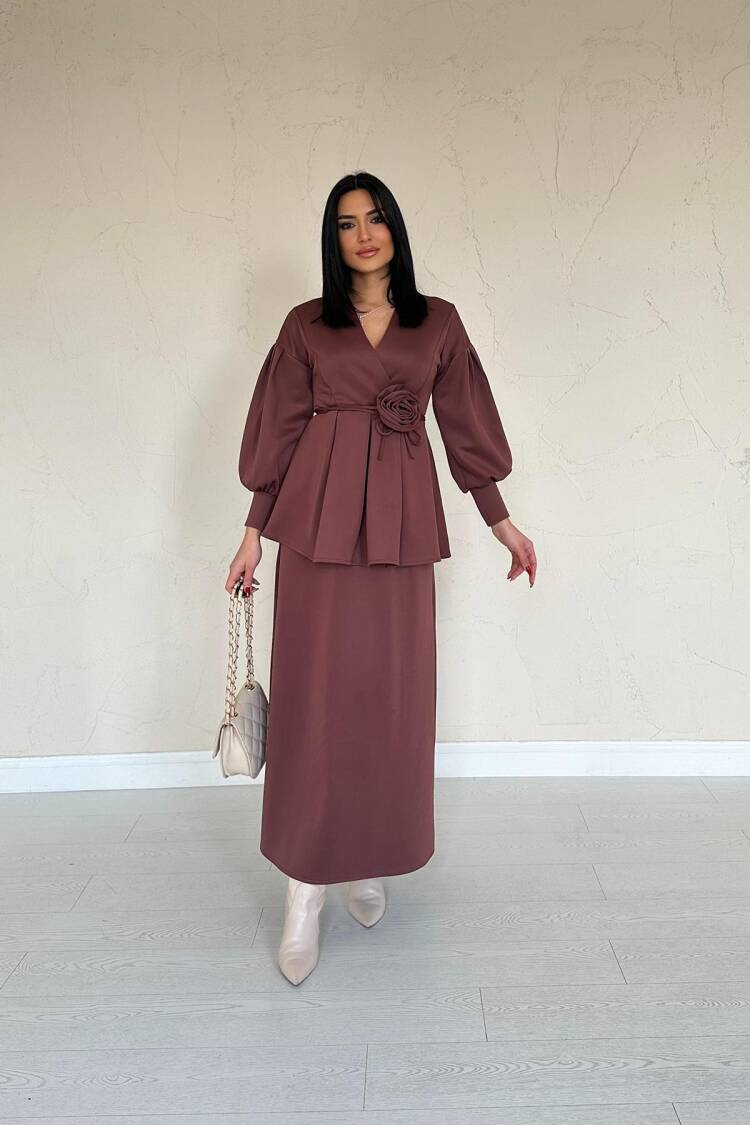 Rose Detailed Suit