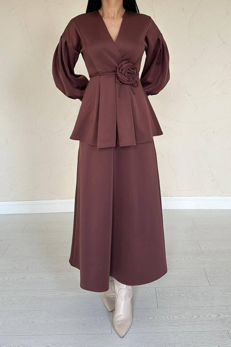Rose Detailed Suit