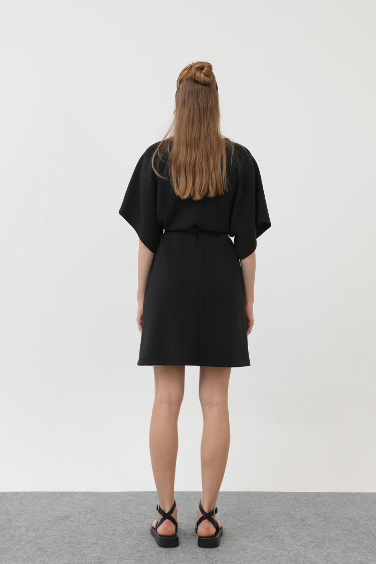 Women's Basic Short Suit