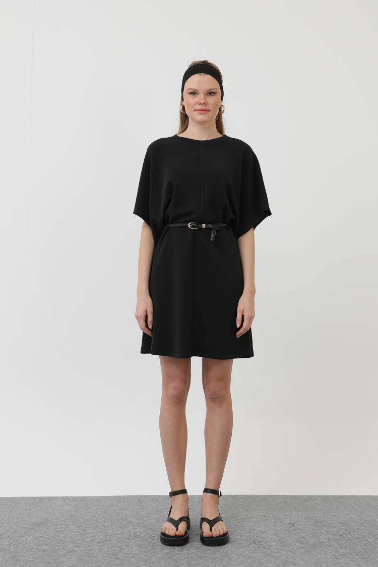 Women's Basic Short Suit
