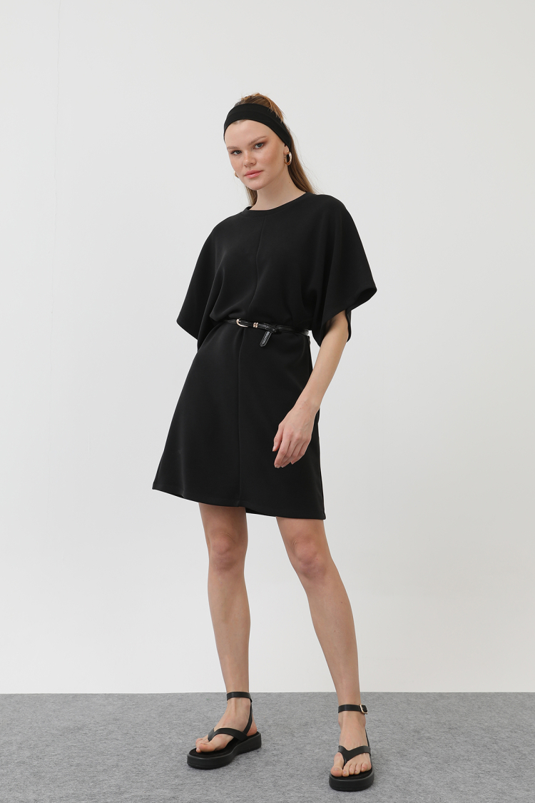 Women's Basic Short Suit