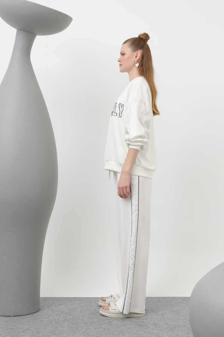 Women's Comely Written Sweat
