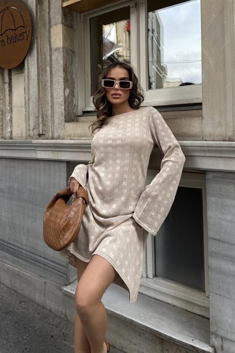 Backless Lace Dress