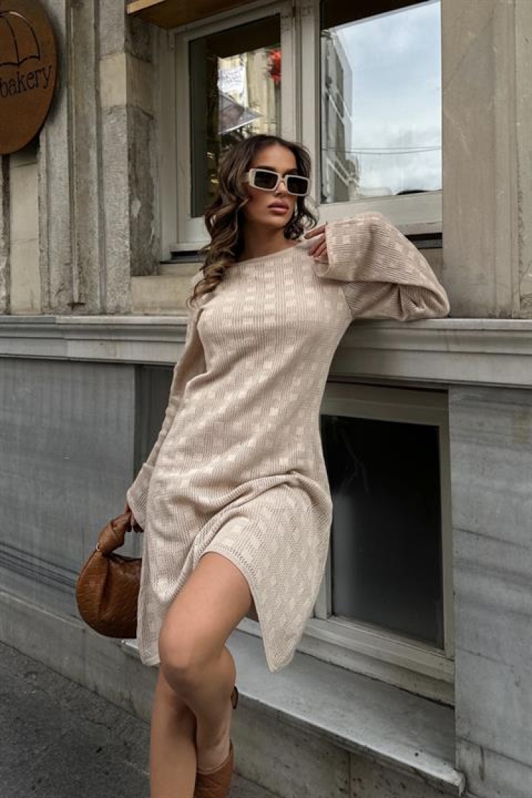 Backless Lace Dress