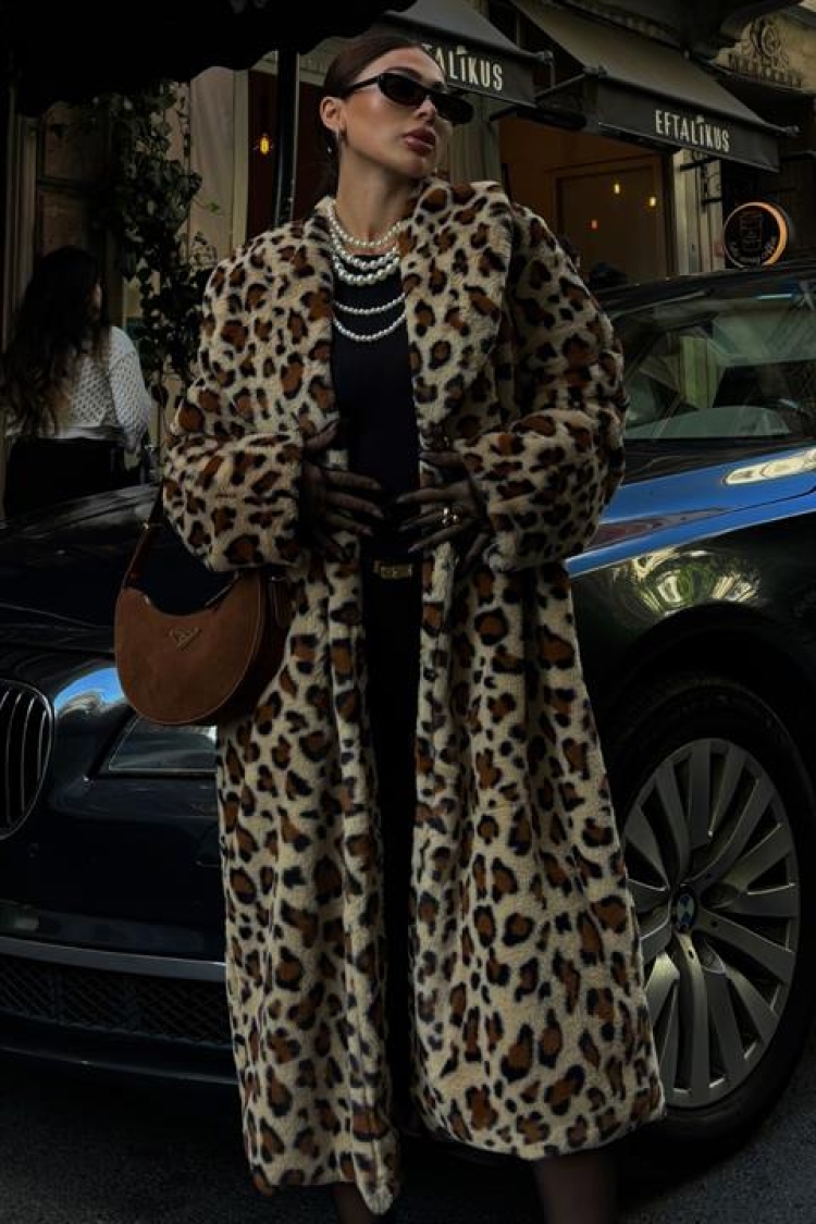 Leopard Patterned Lined Plush Coat - Brown
