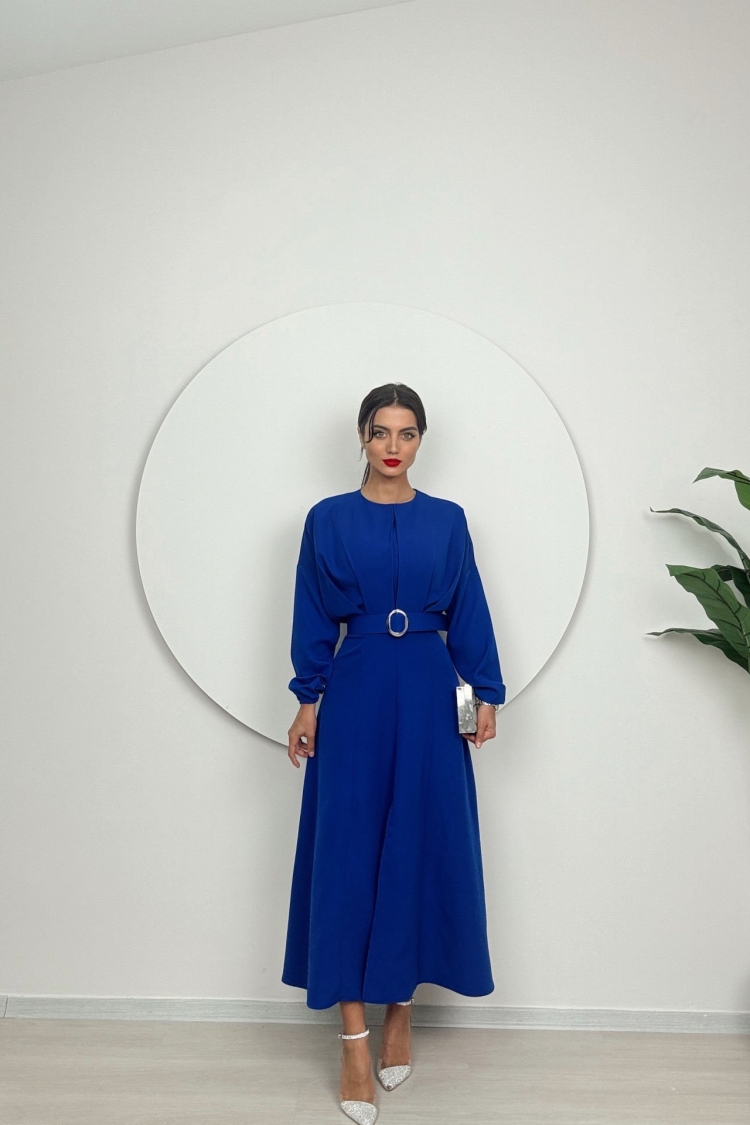 Long Dress With Pleated Belt