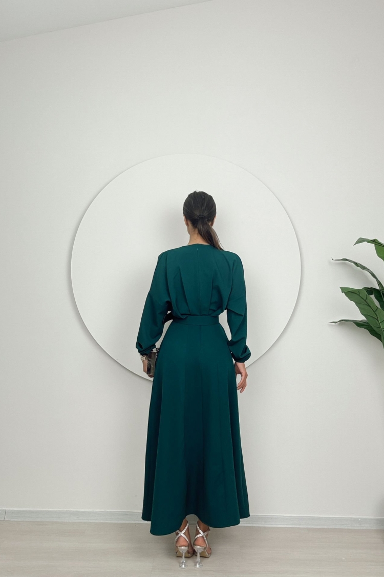 Long Dress With Pleated Belt