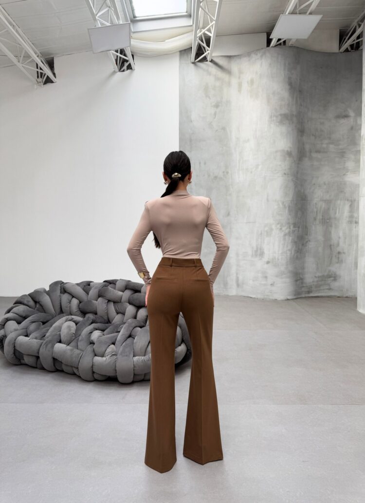 Spanish Leg Pants