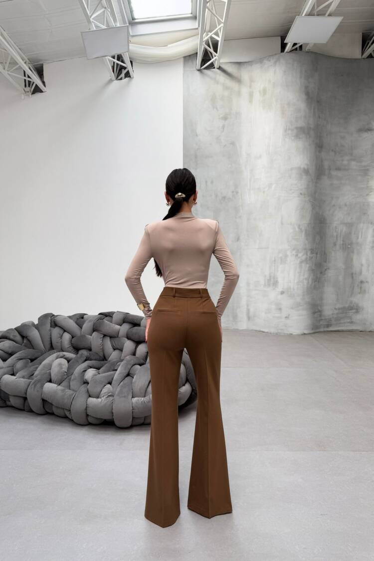 Spanish Leg Pants