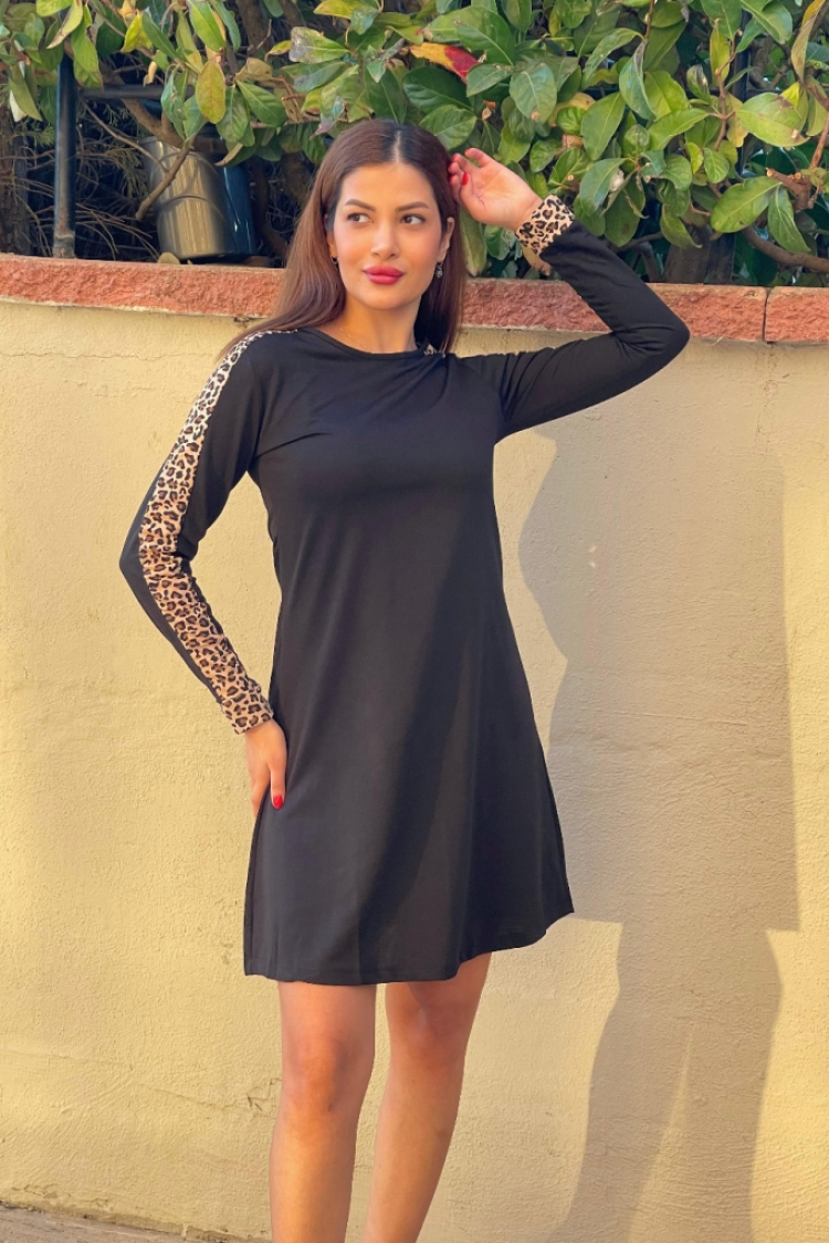 Women's Long Sleeve Crew Neck Sleeves Leopard Detail Two Thread Mini Length Dress