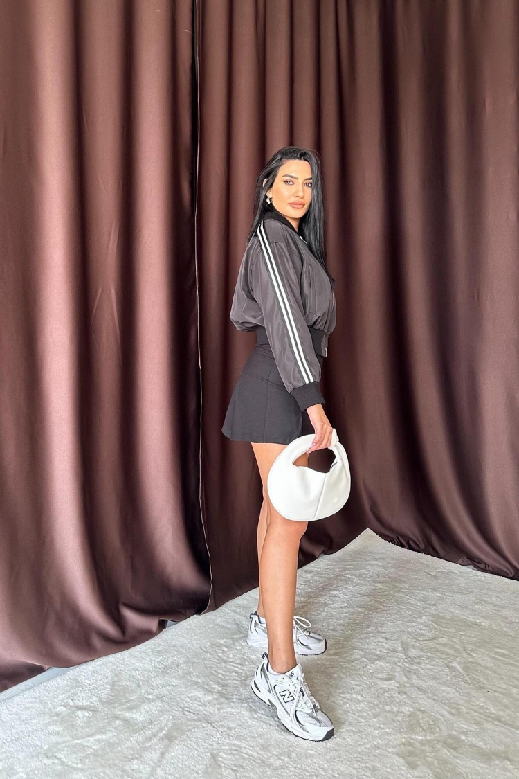 Short Jacket With Side Stripes - Black