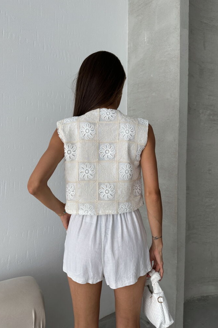 Lace Sleeveless Shirt - Cream