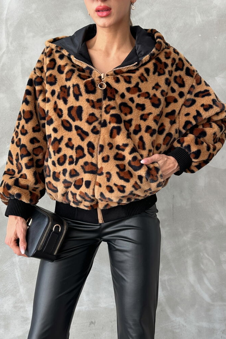 Plush Coat With Leopard Look