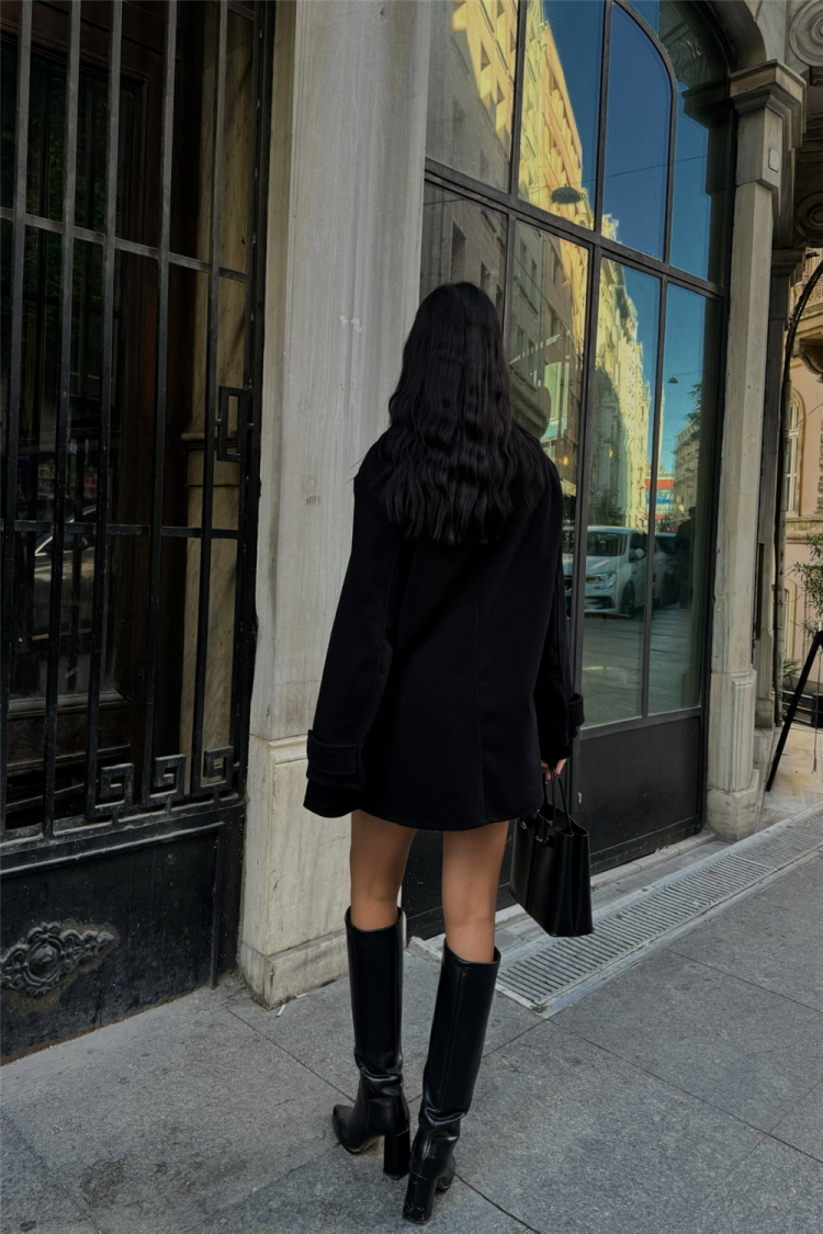 Buttoned Cachet Jacket