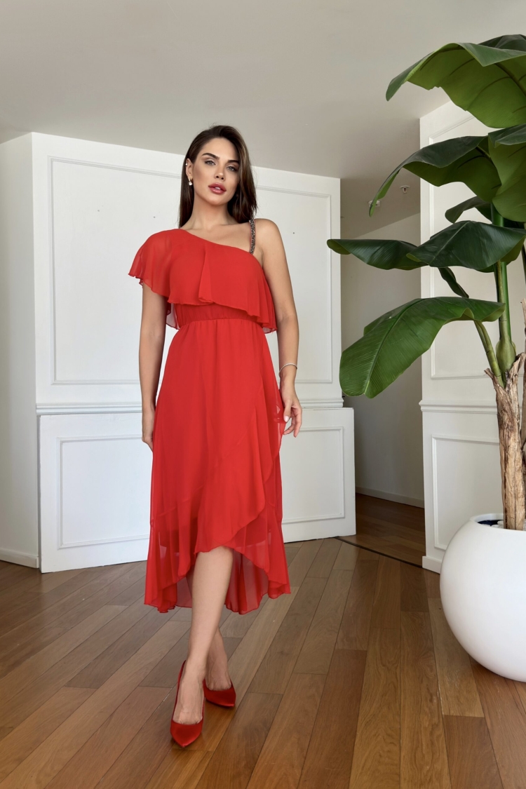 Chiffon Dress With Stones On The Shoulder