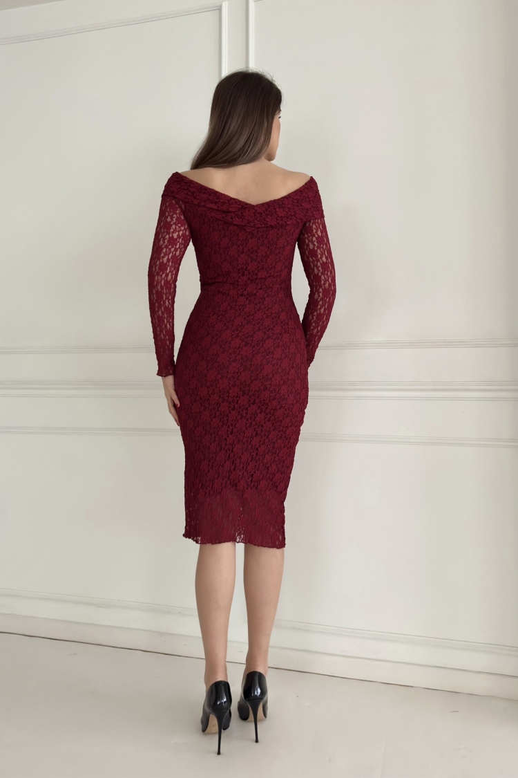 Gipeli Madonna Collar Lace Dress