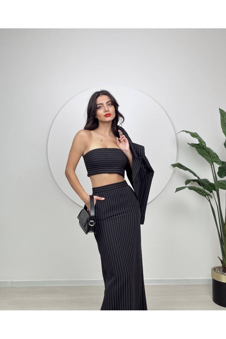 Triple Set With Skirt - Black