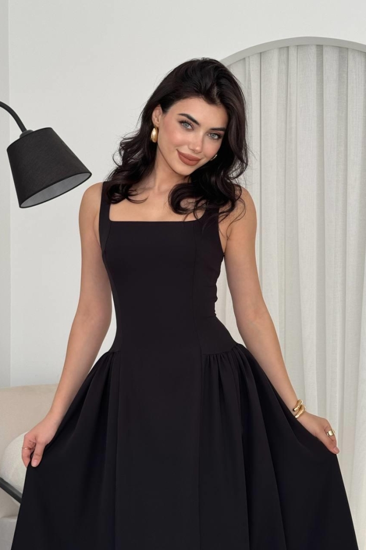 Heldi Pleated Dress