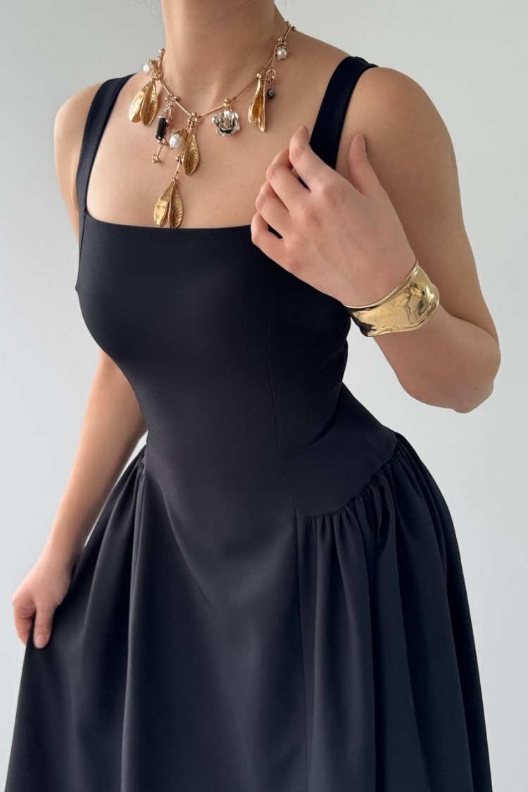 Heldi Pleated Dress