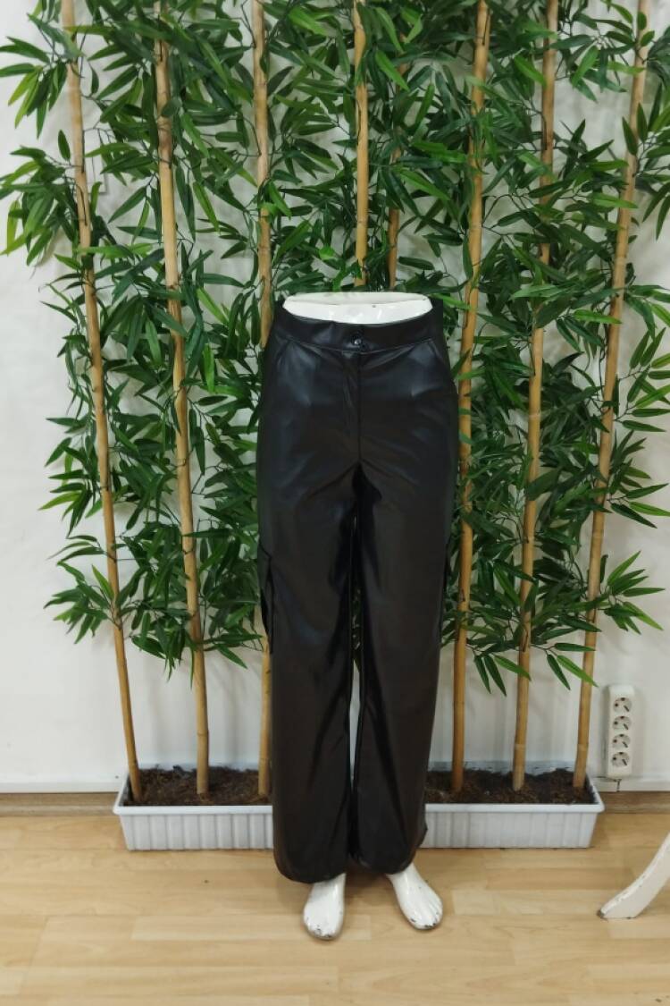 Women's High Waist Front Zipper Side Pocket Detailed Leather Cargo Pants - Black