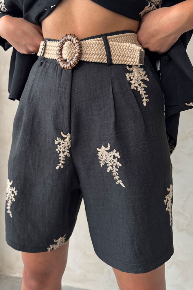 Embroidered Linen Shorts -