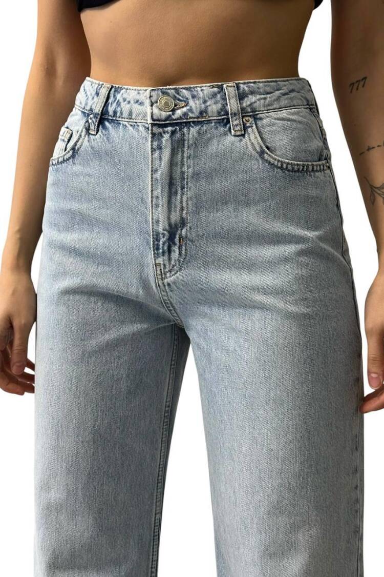 High Waist Loose Fit LightJeans Pants